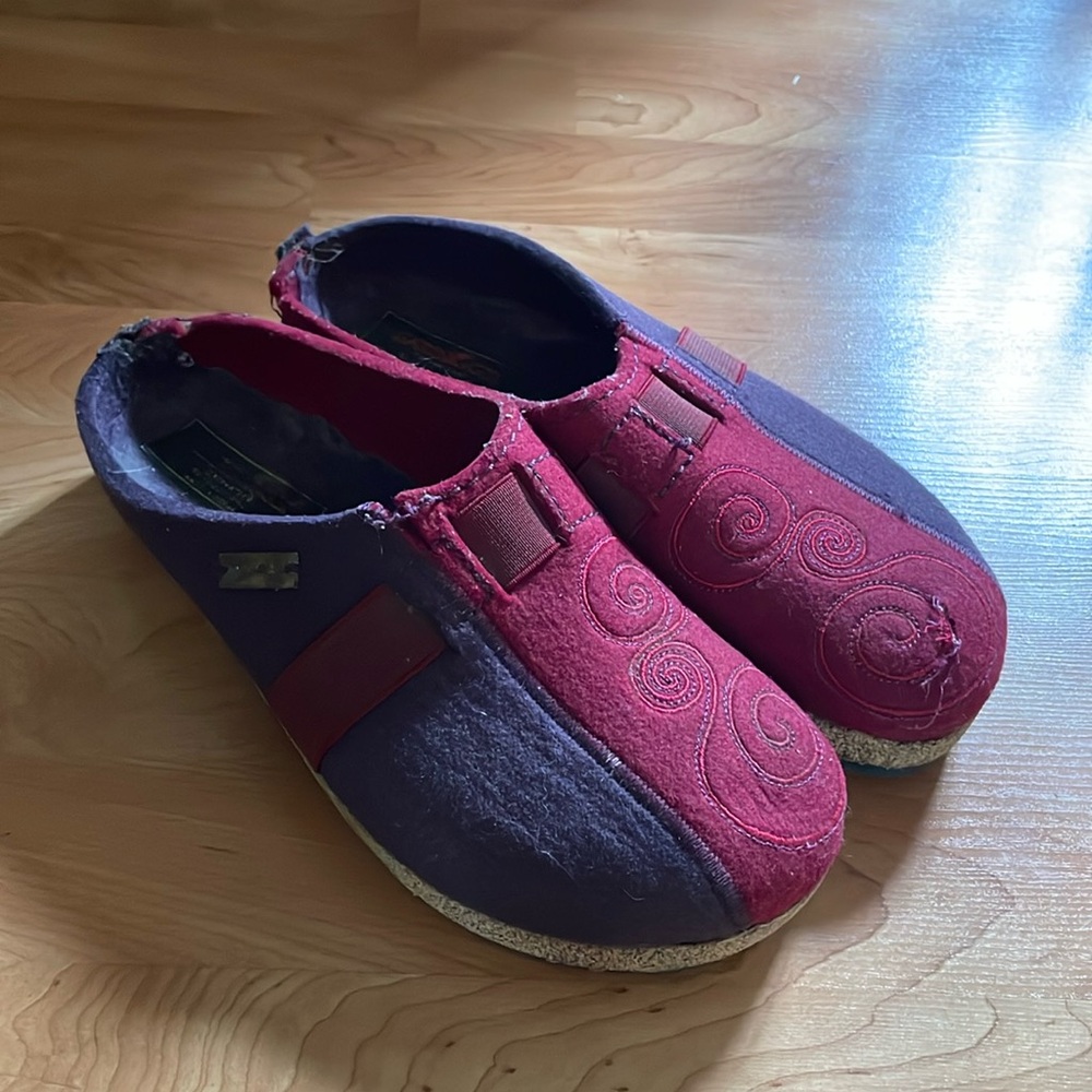 Haflinger clogs